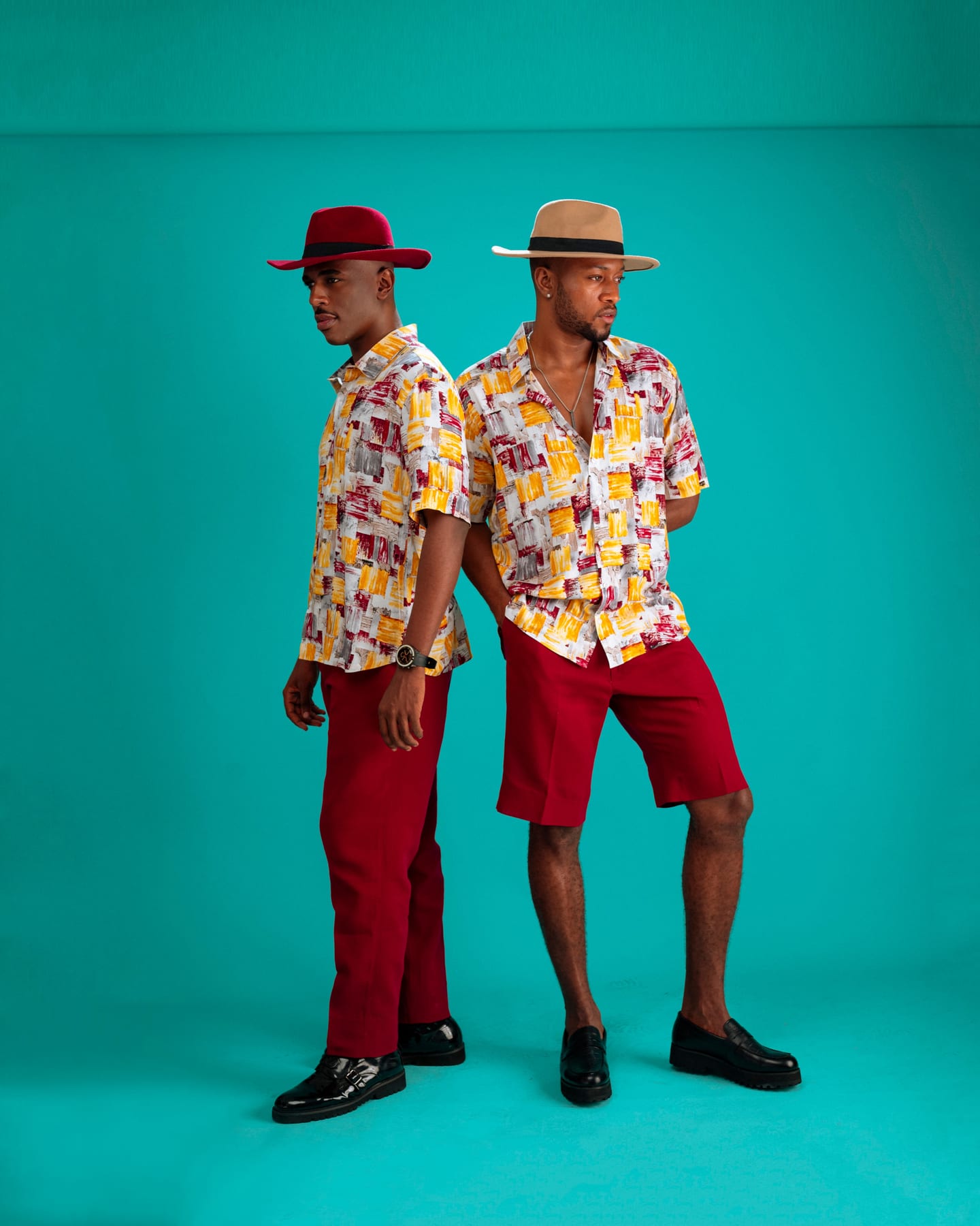 Havana Set with brushstroke print shirt and red trousers (frame 5 of 6)