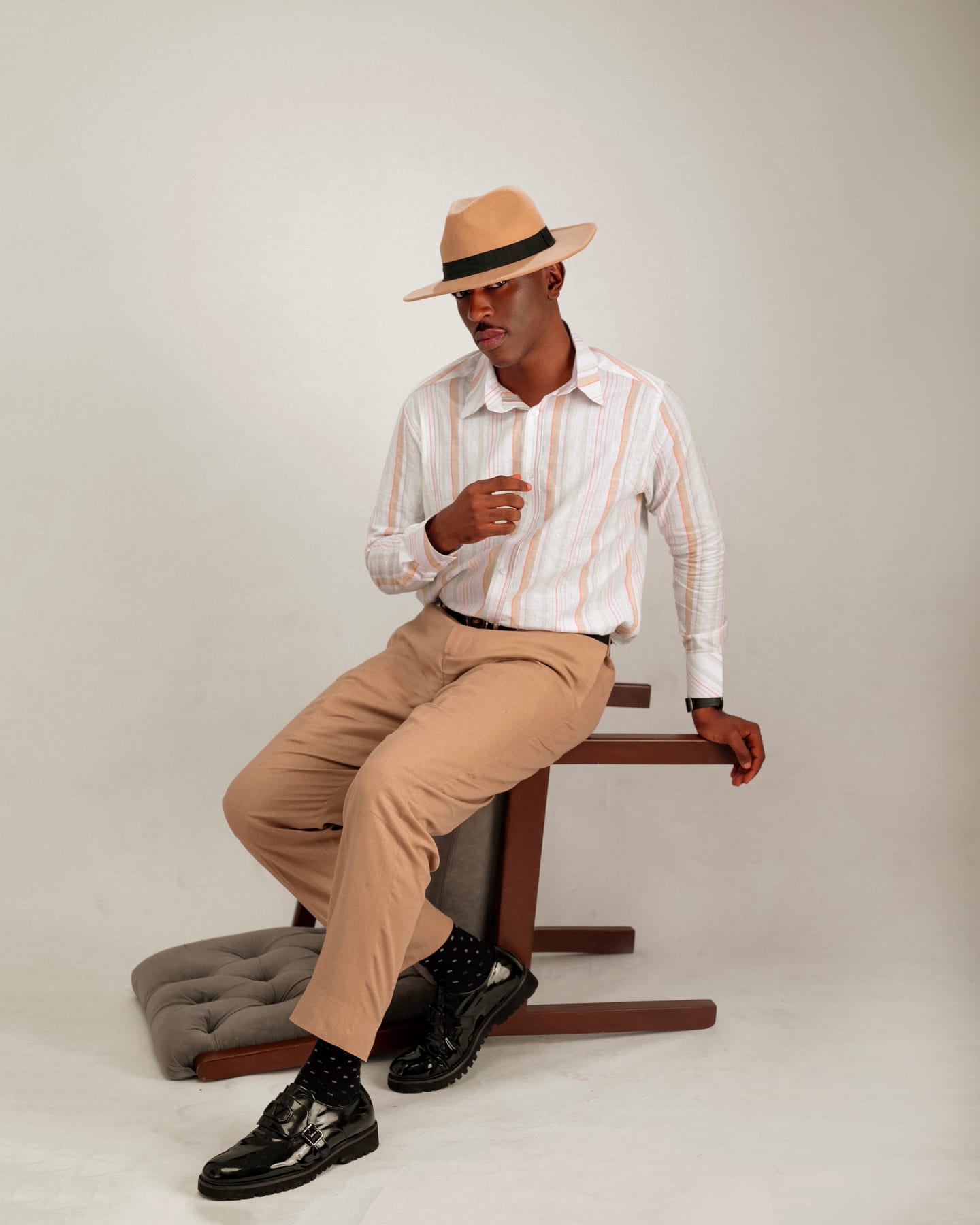Monaco Set in stone and sand tailored menswear (frame 2 of 7)