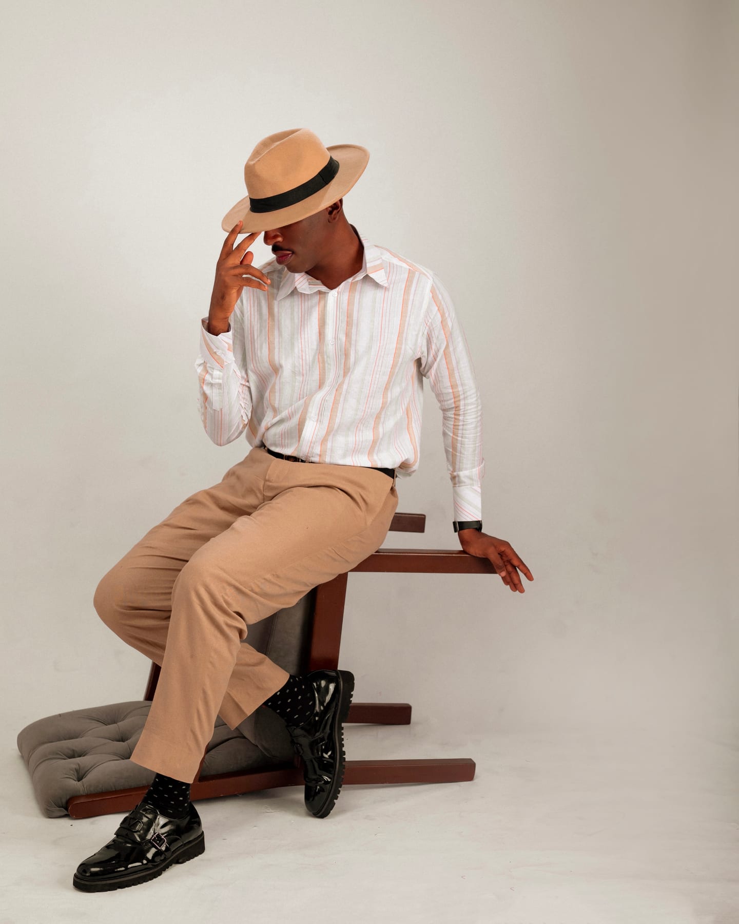 Monaco Set in stone and sand tailored menswear (frame 3 of 7)